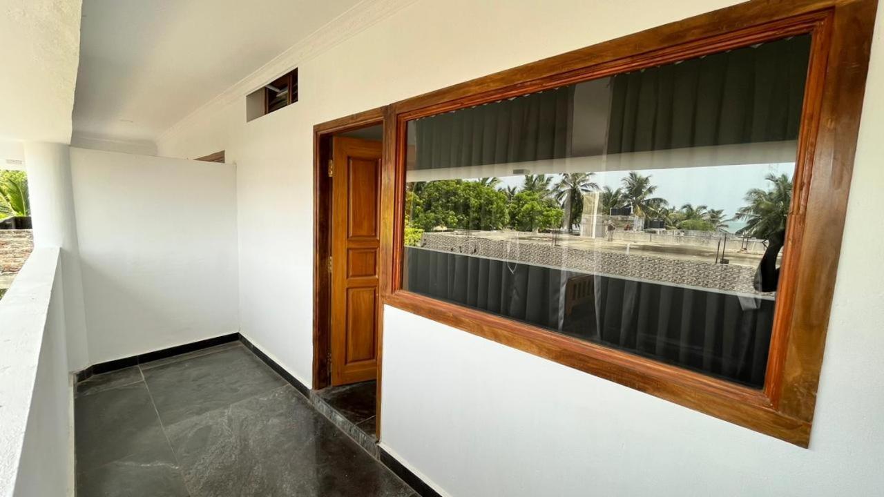 Anand Beach Guesthouse By Moonrocks Mahabalipuram Ngoại thất bức ảnh